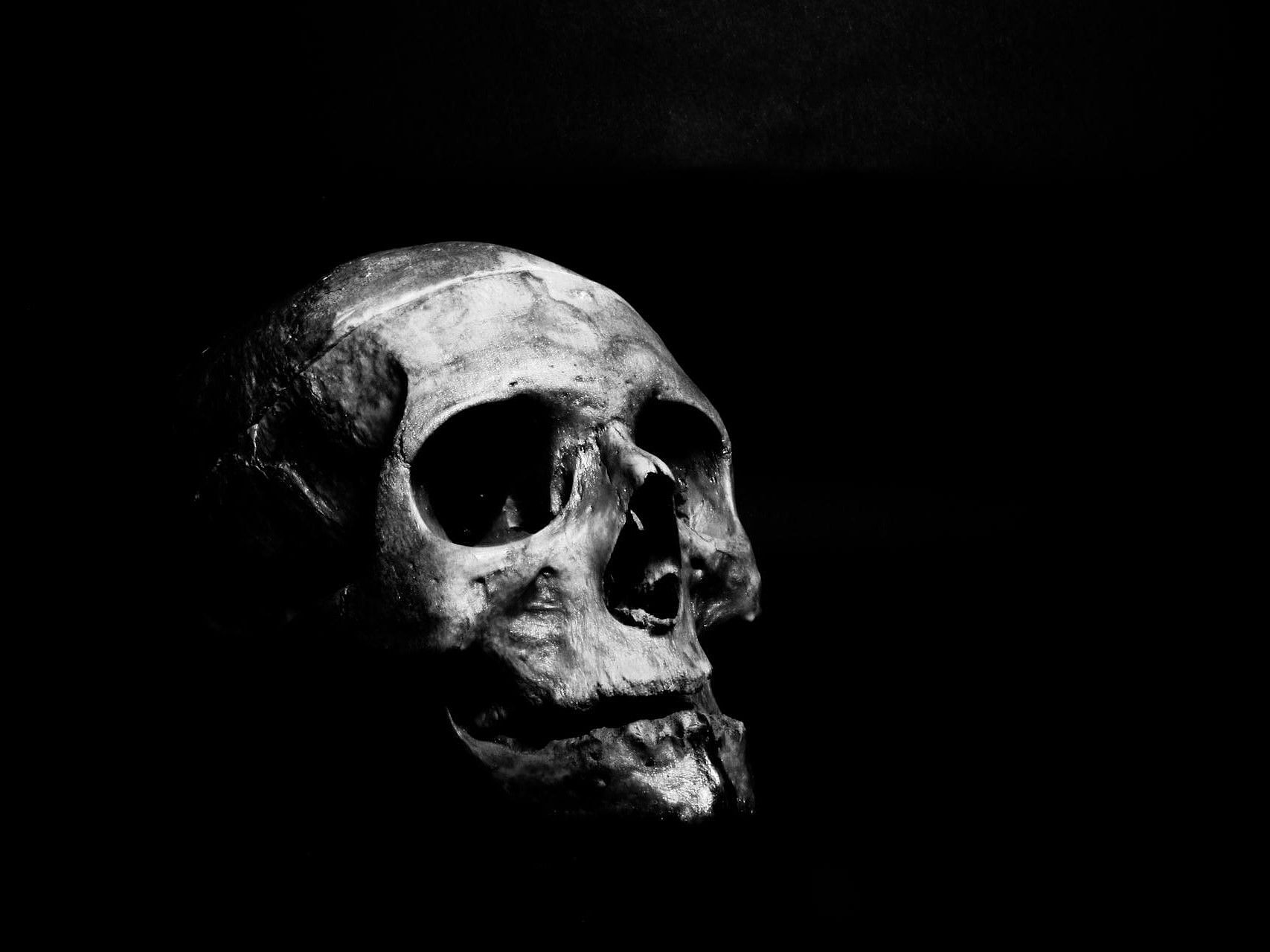 Heidnik kept his victims under inhumane conditions and tortured them mercilessly (image via Pexels)